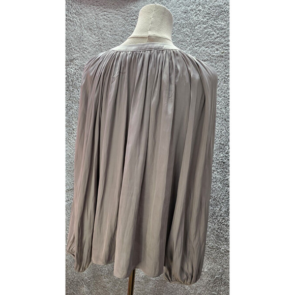 Maison d Amelie Silver Gray Silky Satin Large Puffed Sleeves V Neck Boho Flowy‎ - Picture 3 of 4